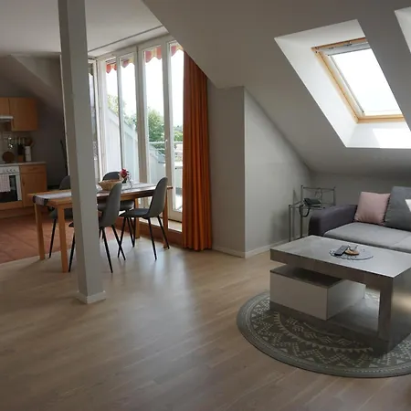 Maisonettenwohnung Mit Wendeltreppe Zu Den Schlafzimmern Mit Seeblick Apartment