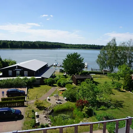 Apartment Maisonettenwohnung Mit Wendeltreppe Zu Den Schlafzimmern Mit Seeblick Rheinsberg
