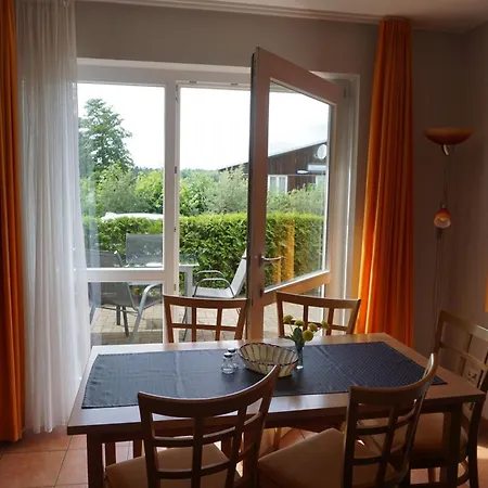 Maisonettenwohnung Mit Wendeltreppe Zu Den Schlafzimmern Mit Seeblick * Rheinsberg