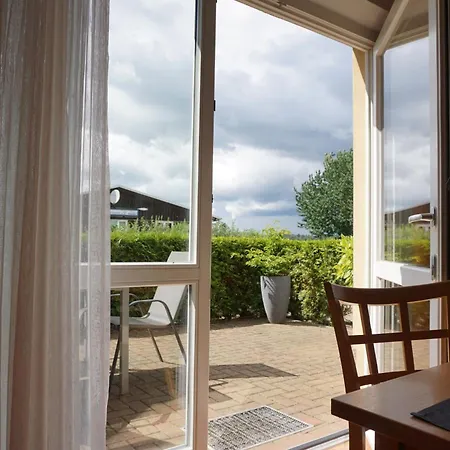 Maisonettenwohnung Mit Wendeltreppe Zu Den Schlafzimmern Mit Seeblick Apartment Rheinsberg