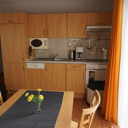 Maisonettenwohnung Mit Wendeltreppe Zu Den Schlafzimmern Mit Seeblick