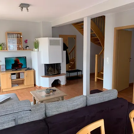 Maisonettenwohnung Mit Wendeltreppe Zu Den Schlafzimmern Mit Seeblick * Rheinsberg